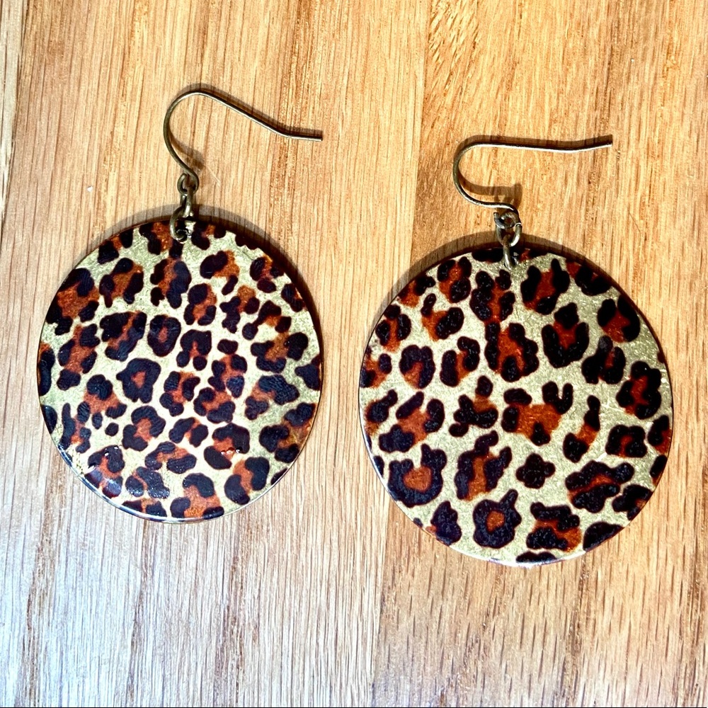 Metallic Leopard Pattern Disc Earrings